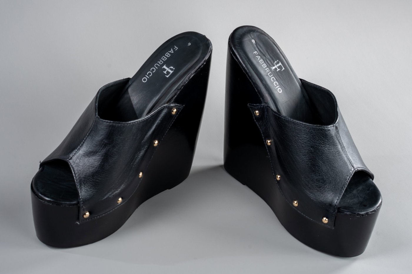 The Amber, three-quarter view showing the black leather footbed