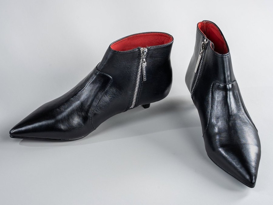 Grace in black full-grain leather, three-quarter view