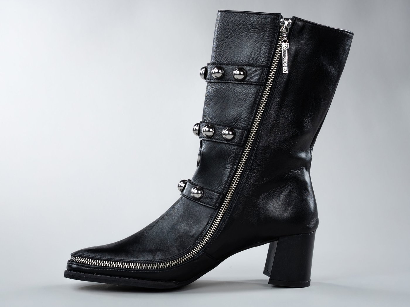 The Vivienne, inside profile and the zip that runs up the front
